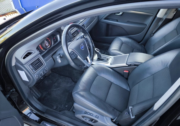 Volvo V70 cena 46900 przebieg: 232000, rok produkcji 2016 z Kutno małe 137